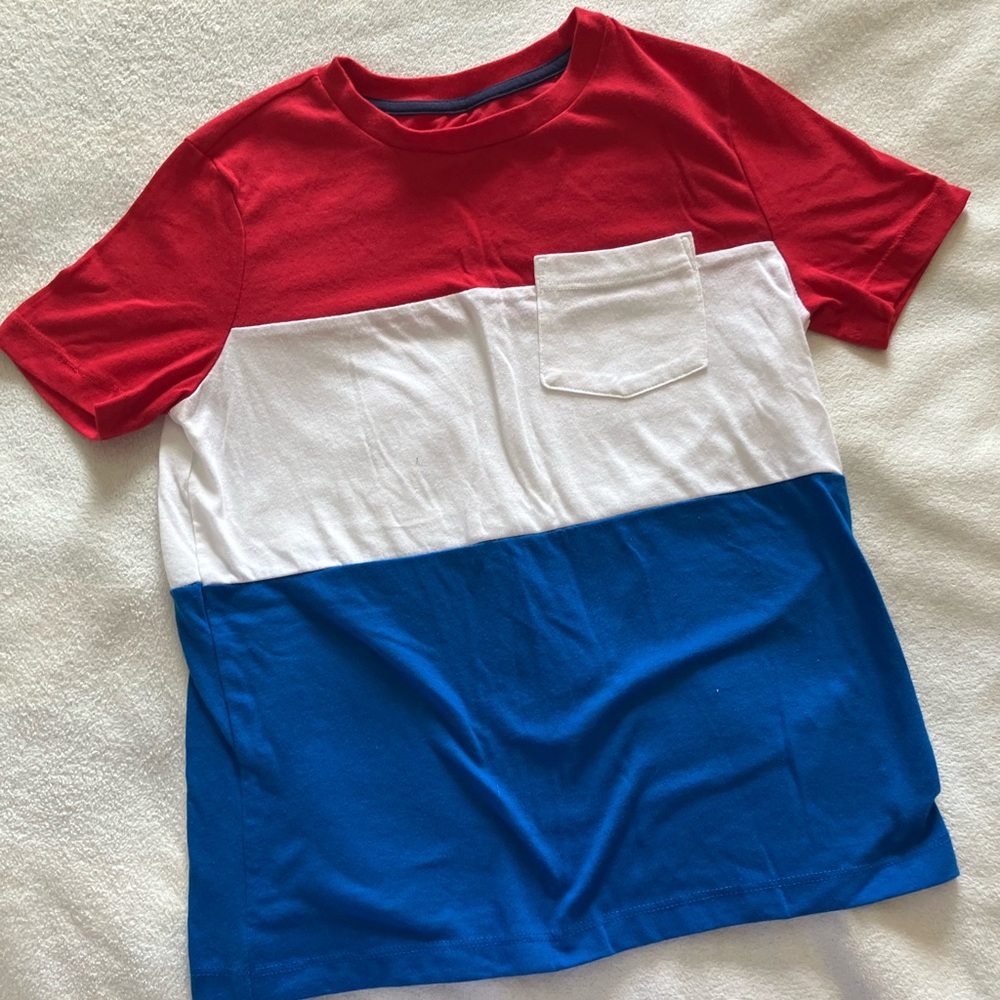 Old navy white,blue and red striped shirt, size 6-7 boys.